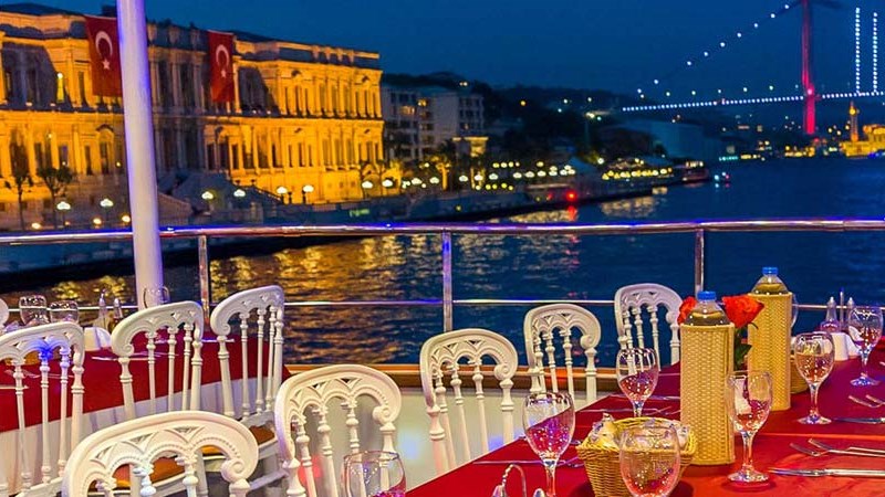 Bosphorus Dinner Cruise (SIC)